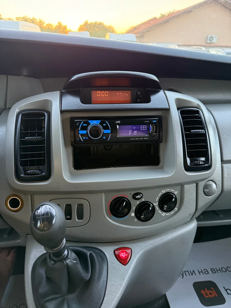 Opel Vivaro 1.9CDTI 2 СТРАНИЧНИ ВРАТИ, снимка 11 - Бусове и автобуси - 51645118