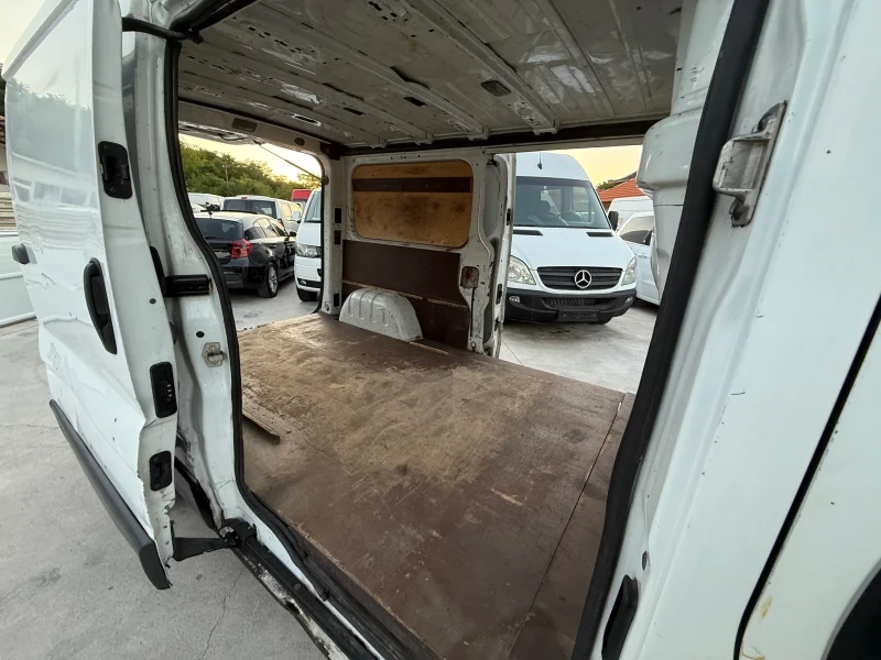 Opel Vivaro 1.9CDTI 2 СТРАНИЧНИ ВРАТИ, снимка 13 - Бусове и автобуси - 51645118
