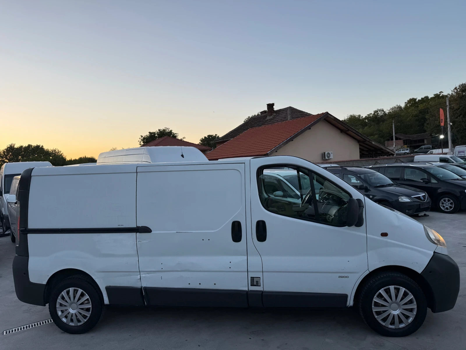 Opel Vivaro 1.9CDTI 2 СТРАНИЧНИ ВРАТИ - изображение 4