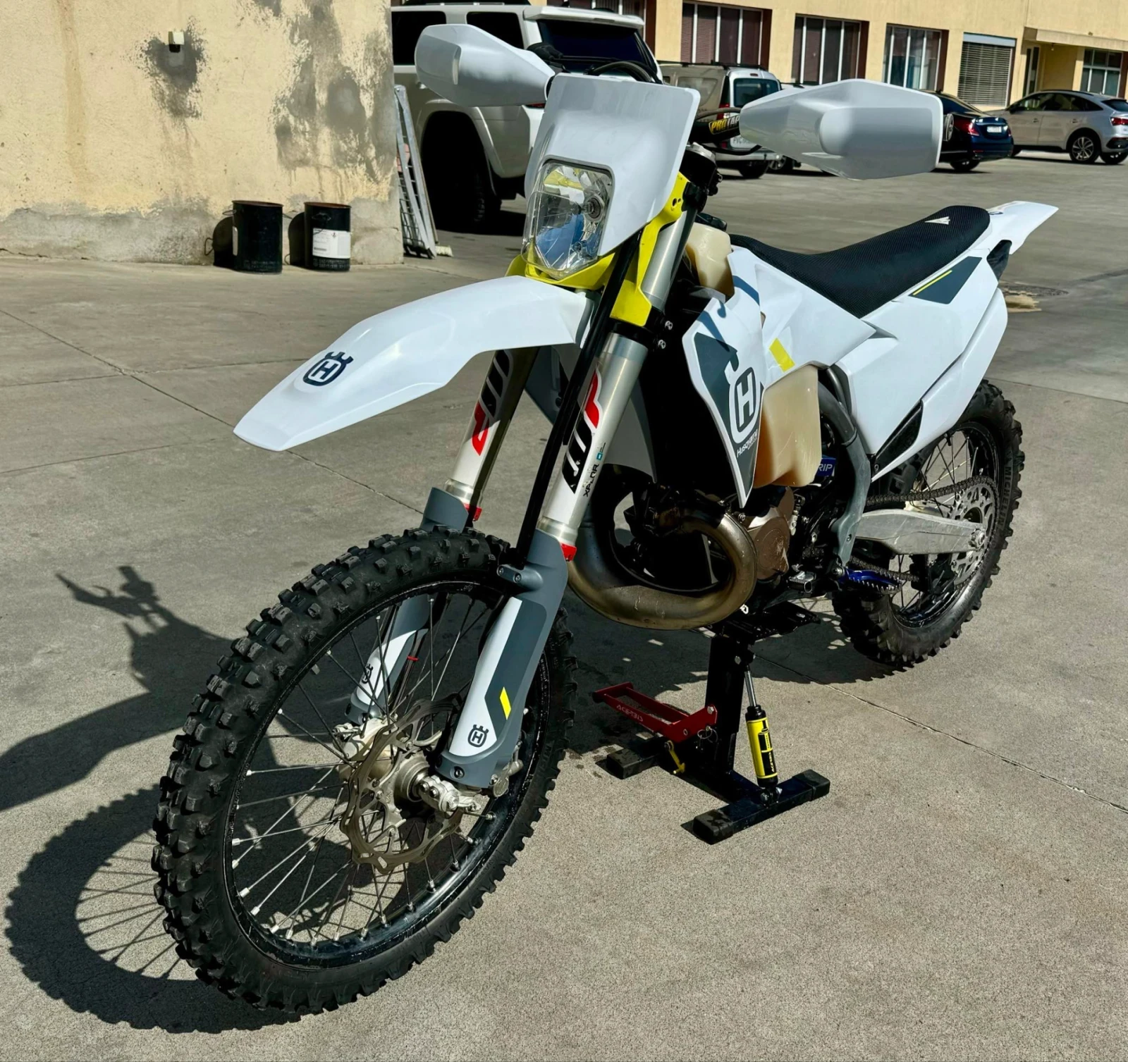 Husqvarna TE 300i - изображение 2