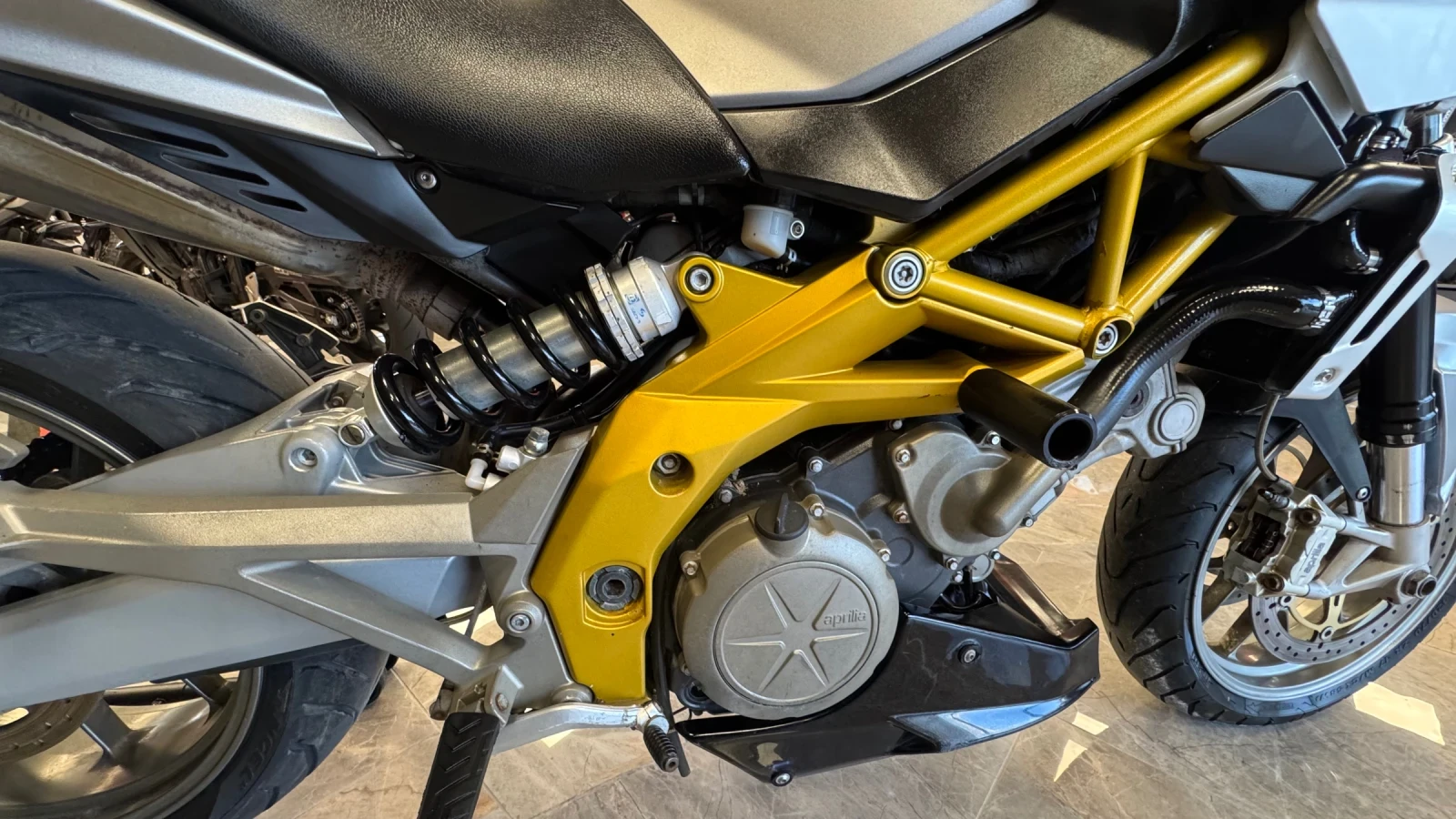 Aprilia Shiver Aprilia Shiver - изображение 7