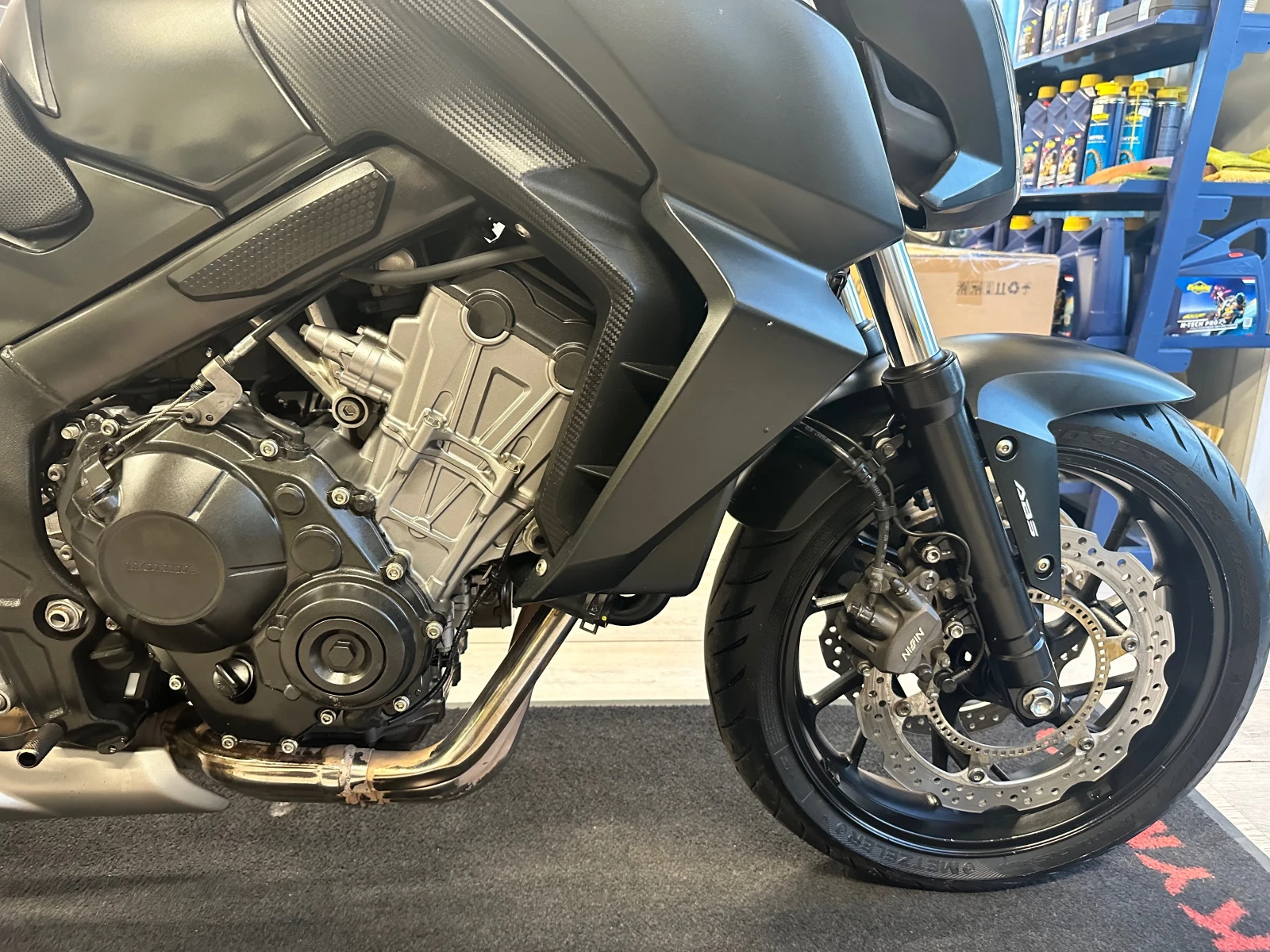 Honda Cb 650F ABS 09.2015г., снимка 10 - Мотоциклети и мототехника - 54730733
