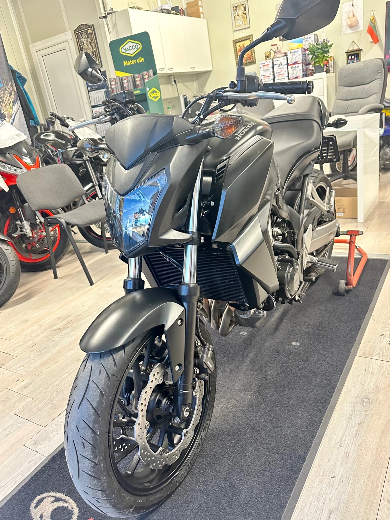 Honda Cb 650F ABS 09.2015г., снимка 8 - Мотоциклети и мототехника - 54730733