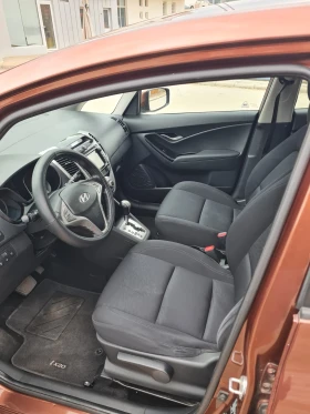 Hyundai Ix20 1.6куб.125к.с.Бензин + Газ Автоматик , снимка 8
