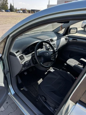 Обява за продажба на Toyota Avensis verso 2.0 D4D 4+ 1  ~3 500 лв. - изображение 8