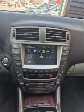 Lexus IS 220d Luxury, 2 ключа, 2 чифта дж, Двигател на 7000 км. , снимка 11