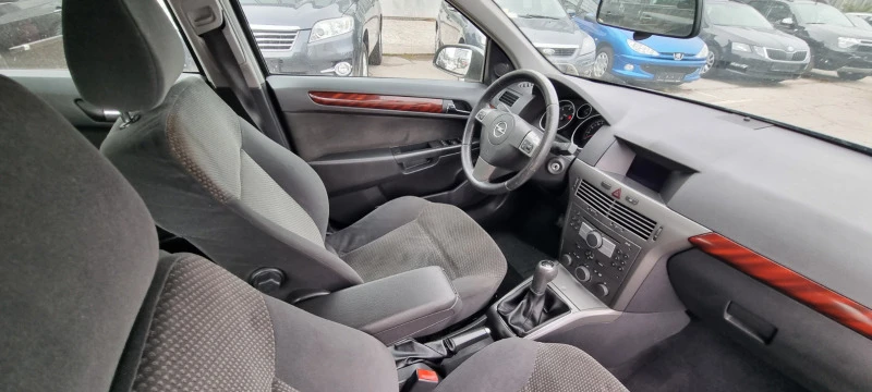 Opel Astra 1.7 CDTI 101 k.c ITALIA, снимка 14 - Автомобили и джипове - 40084988