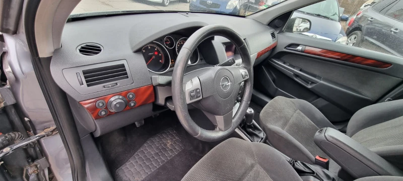 Opel Astra 1.7 CDTI 101 k.c ITALIA, снимка 9 - Автомобили и джипове - 40084988