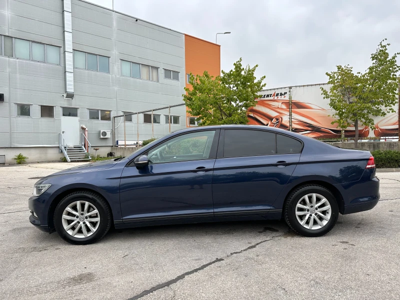 VW Passat 1.6TDI Седан, снимка 2 - Автомобили и джипове - 47189853