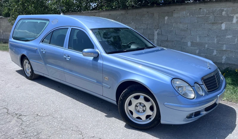 Mercedes-Benz E 270 катафалка, снимка 1 - Автомобили и джипове - 47613628