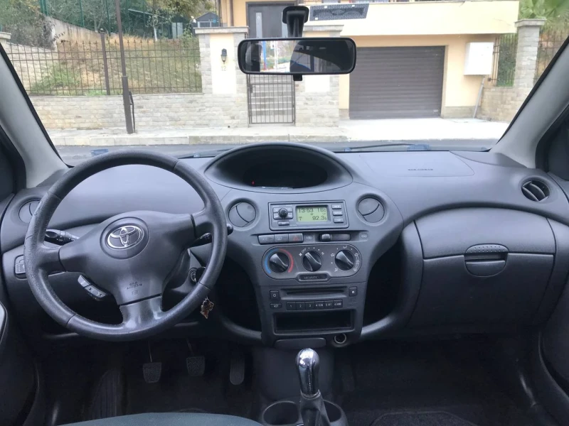 Toyota Yaris, снимка 3 - Автомобили и джипове - 47704478