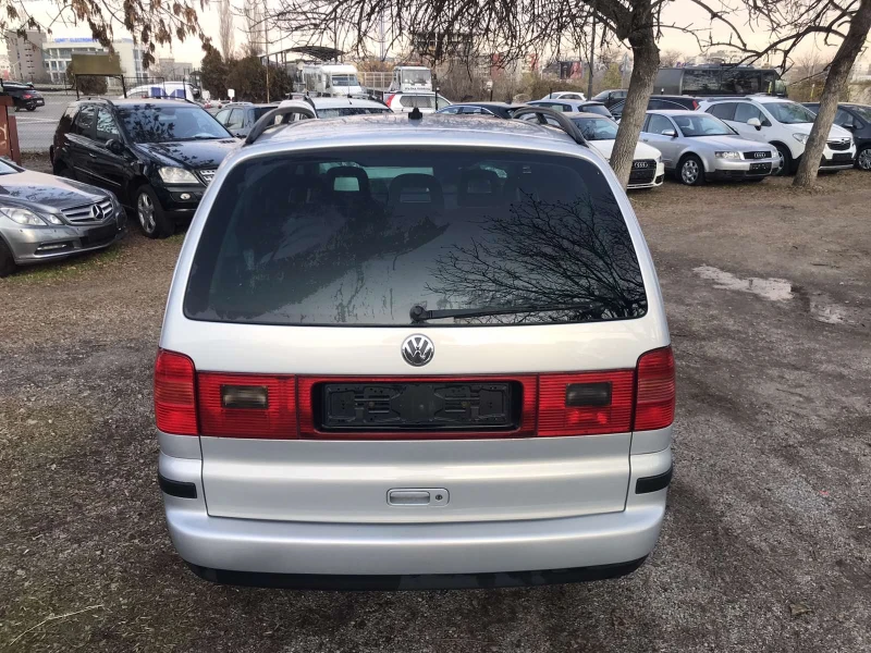 VW Sharan 1.9TDI КОЖА, НАВИГАЦИЯ, 7 МЕСТЕН, снимка 6 - Автомобили и джипове - 48147239