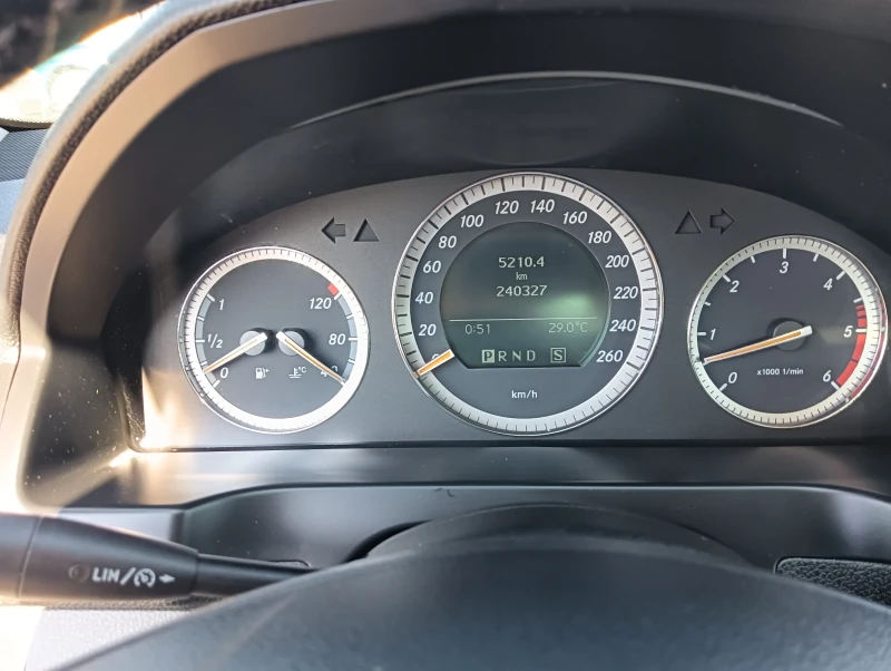 Mercedes-Benz C 320 320 CDI, снимка 9 - Автомобили и джипове - 51475096