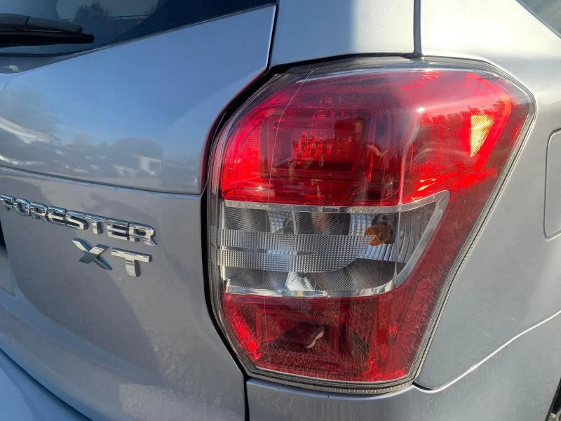 Subaru Forester 2.0 XT, снимка 13 - Автомобили и джипове - 51750361