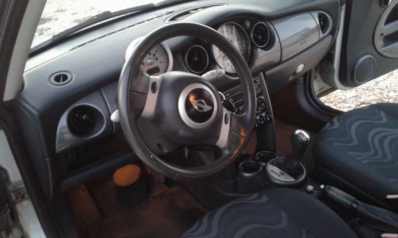 Mini One автоматик, снимка 12 - Автомобили и джипове - 52266720