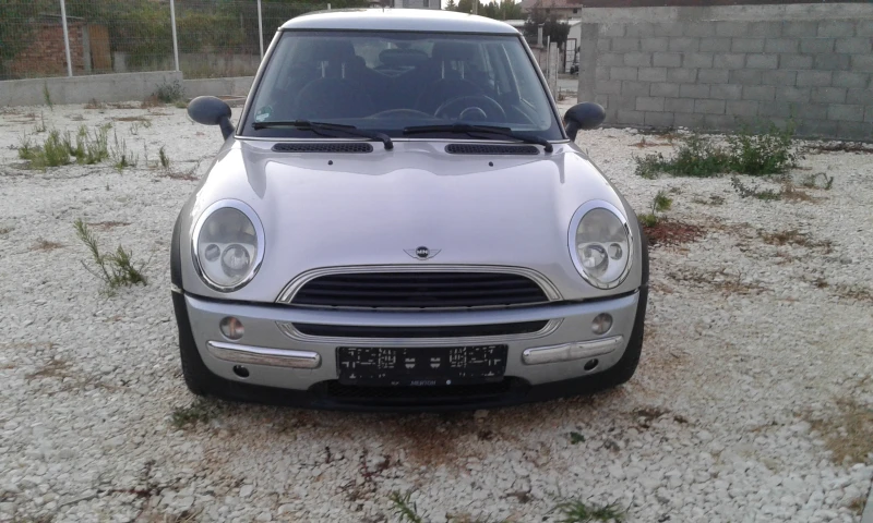 Mini One автоматик, снимка 2 - Автомобили и джипове - 52266720