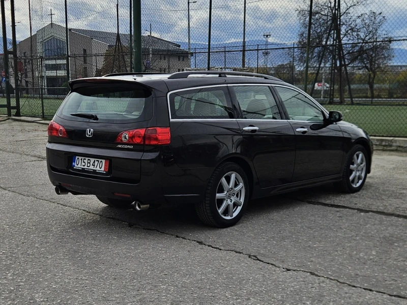 Honda Accord 2.4i-VTEC Пълна серв. история само в ХОНДА Цюрих, снимка 5 - Автомобили и джипове - 52490284