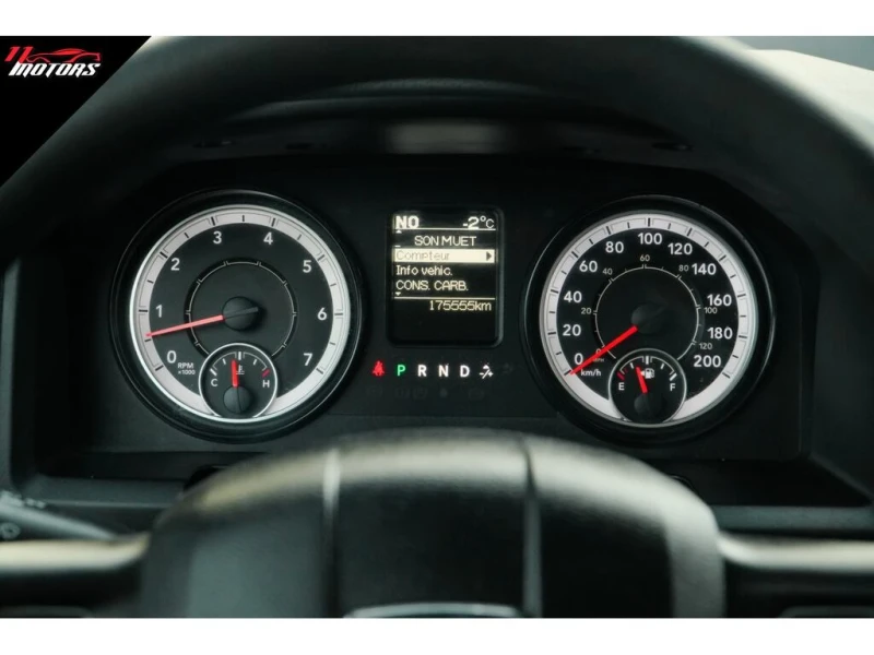 Chevrolet Silverado * 4x4 Crew Cab 147 RST Z71| LOADED RARE | DURAMAX , снимка 5 - Автомобили и джипове - 52928125