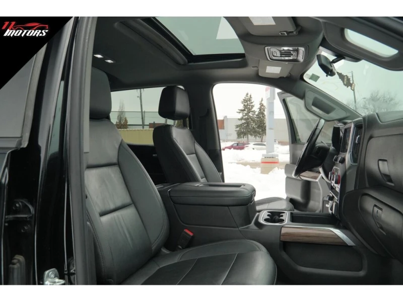 Chevrolet Silverado * 4x4 Crew Cab 147 RST Z71| LOADED RARE | DURAMAX , снимка 10 - Автомобили и джипове - 52928125