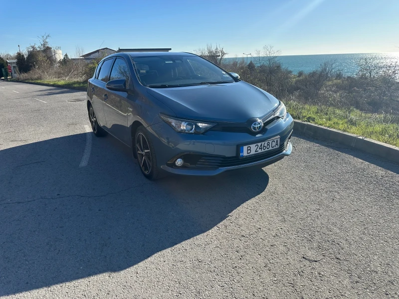 Toyota Auris 1, 8 хибрид