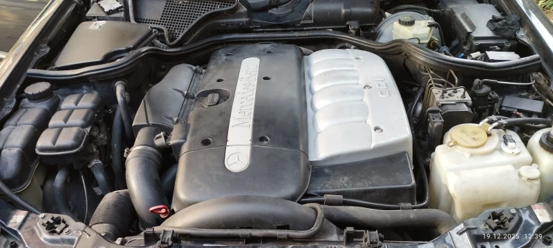 Mercedes-Benz 320 ЦДИ Климатроник, снимка 8 - Автомобили и джипове - 53051627