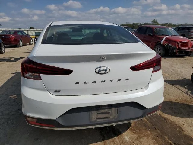 Hyundai Elantra SE - изображение 3