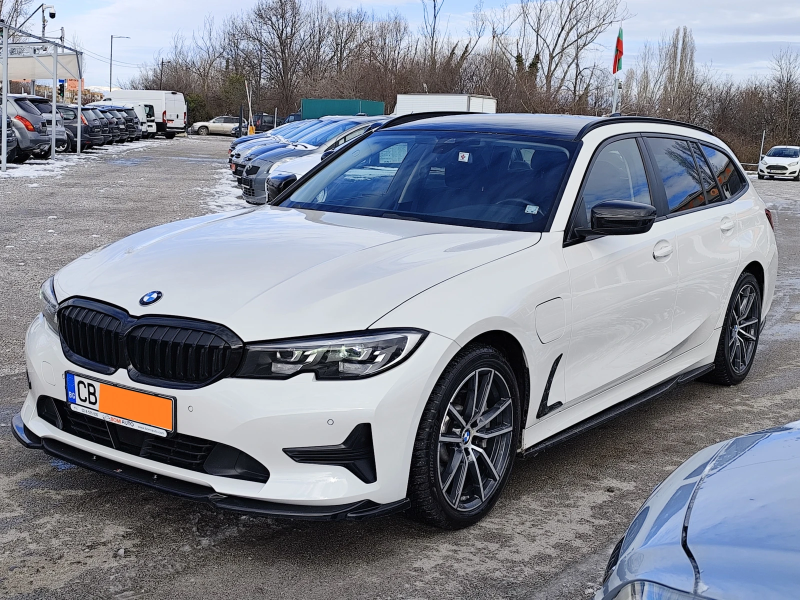 BMW 330 E* xDRIVE* 4x4* PLUG IN HYBRID* LED* КОЖА* CARPLAY, снимка 1