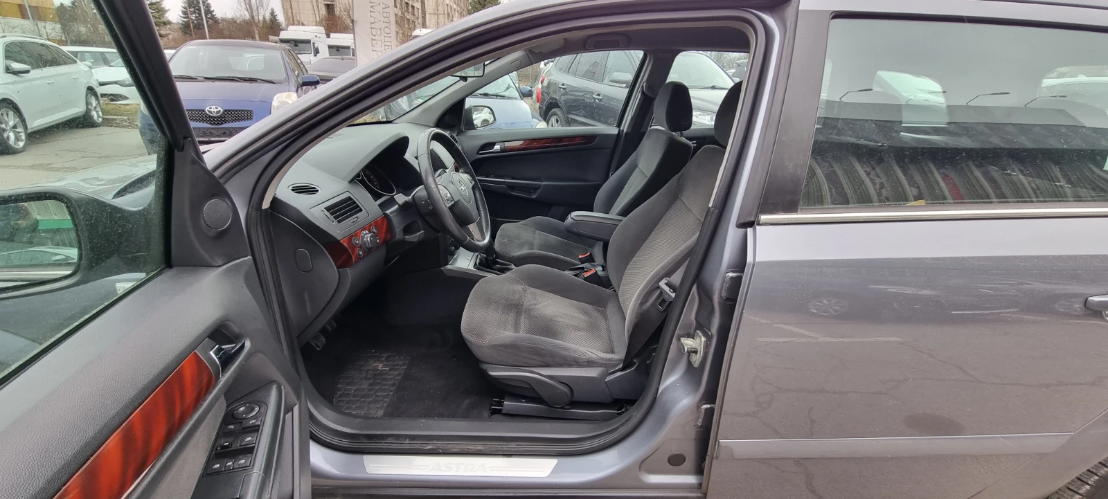 Opel Astra 1.7 CDTI 101 k.c ITALIA - изображение 7