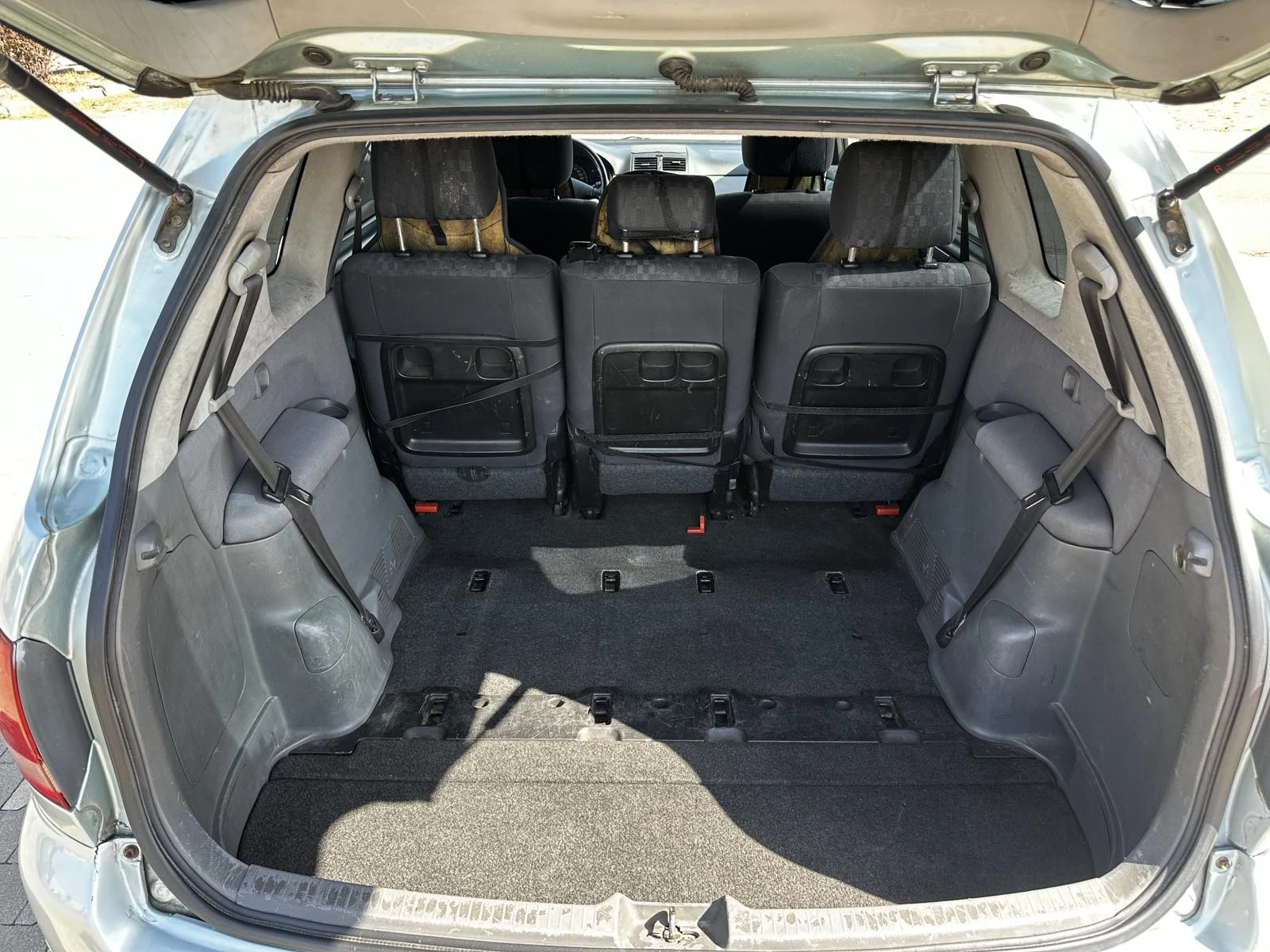 Toyota Avensis verso 2.0 D4D 4+ 1  - изображение 8