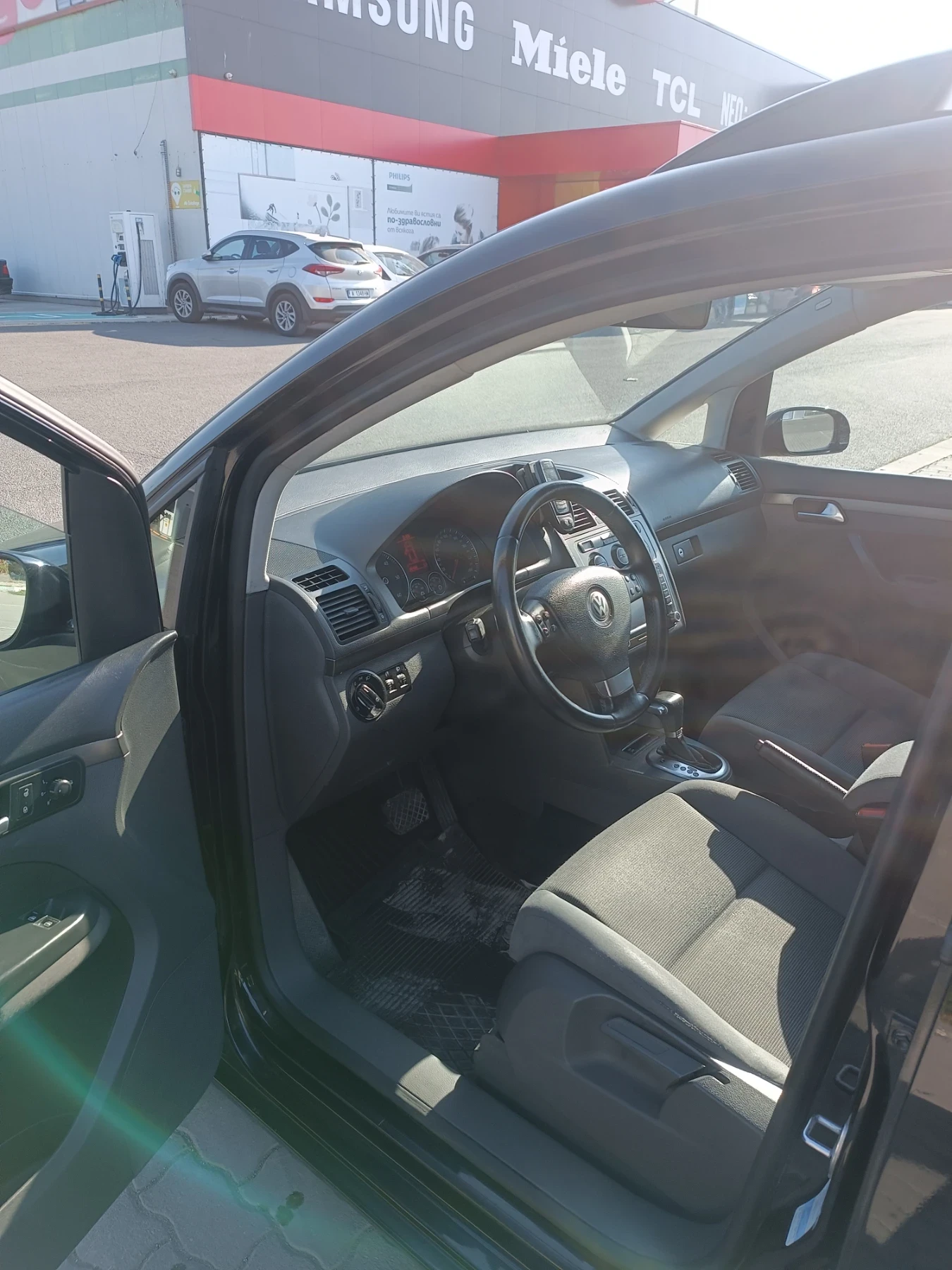 VW Touran 1.9 TDI DSG - изображение 10