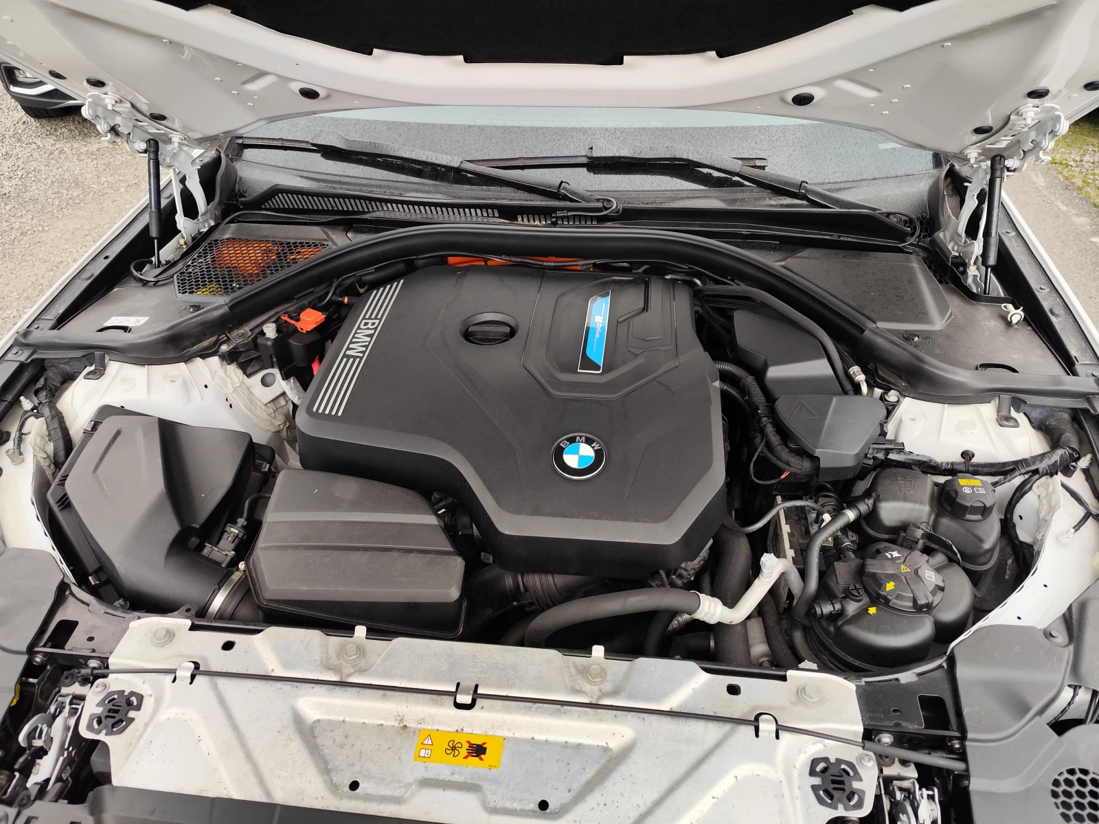 BMW 330 e xDrive* PLUG IN HYBRID* LED* ����* CARPLAY | Mobile.bg � ����������� 15