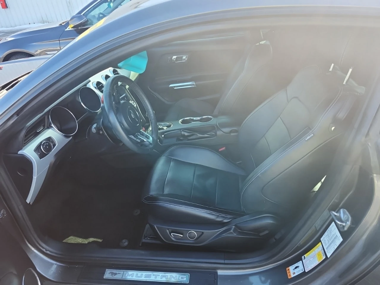 Ford Mustang GT 5.0 Premium* Подгреви* Обдухвания*  - изображение 7