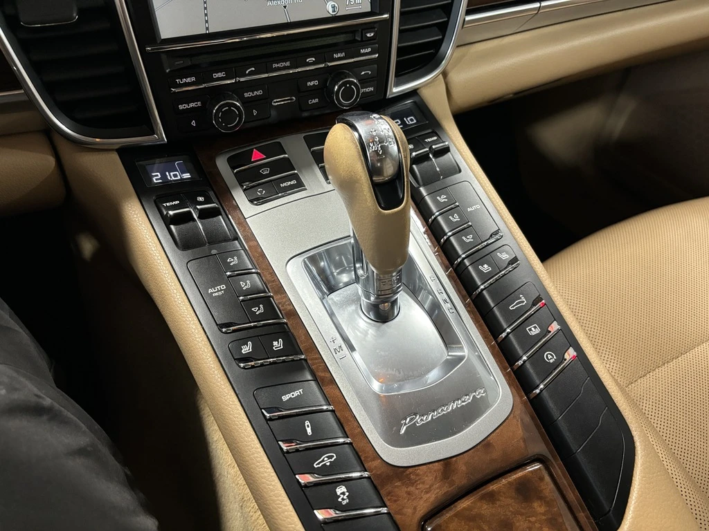 Porsche Panamera 4S AWD| NAV| BOSE| TANLEATHER| WOODTRIMS| SUNROOF| - изображение 9
