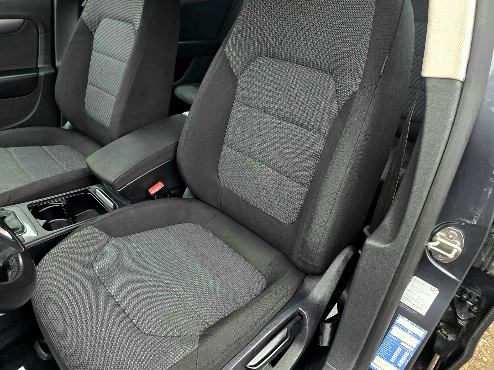 VW Passat 2.0TDI/Common Rail/HIGHLINE, снимка 11 - Автомобили и джипове - 53894714