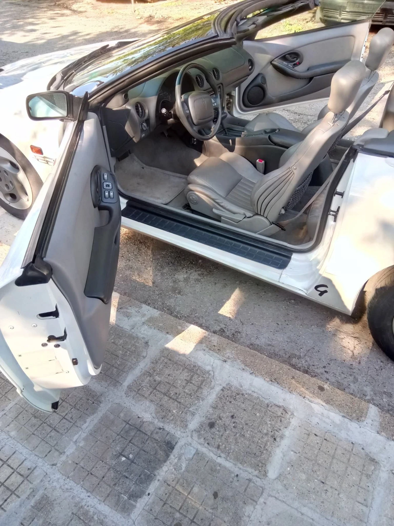 Pontiac Firebird, снимка 11 - Автомобили и джипове - 54075666