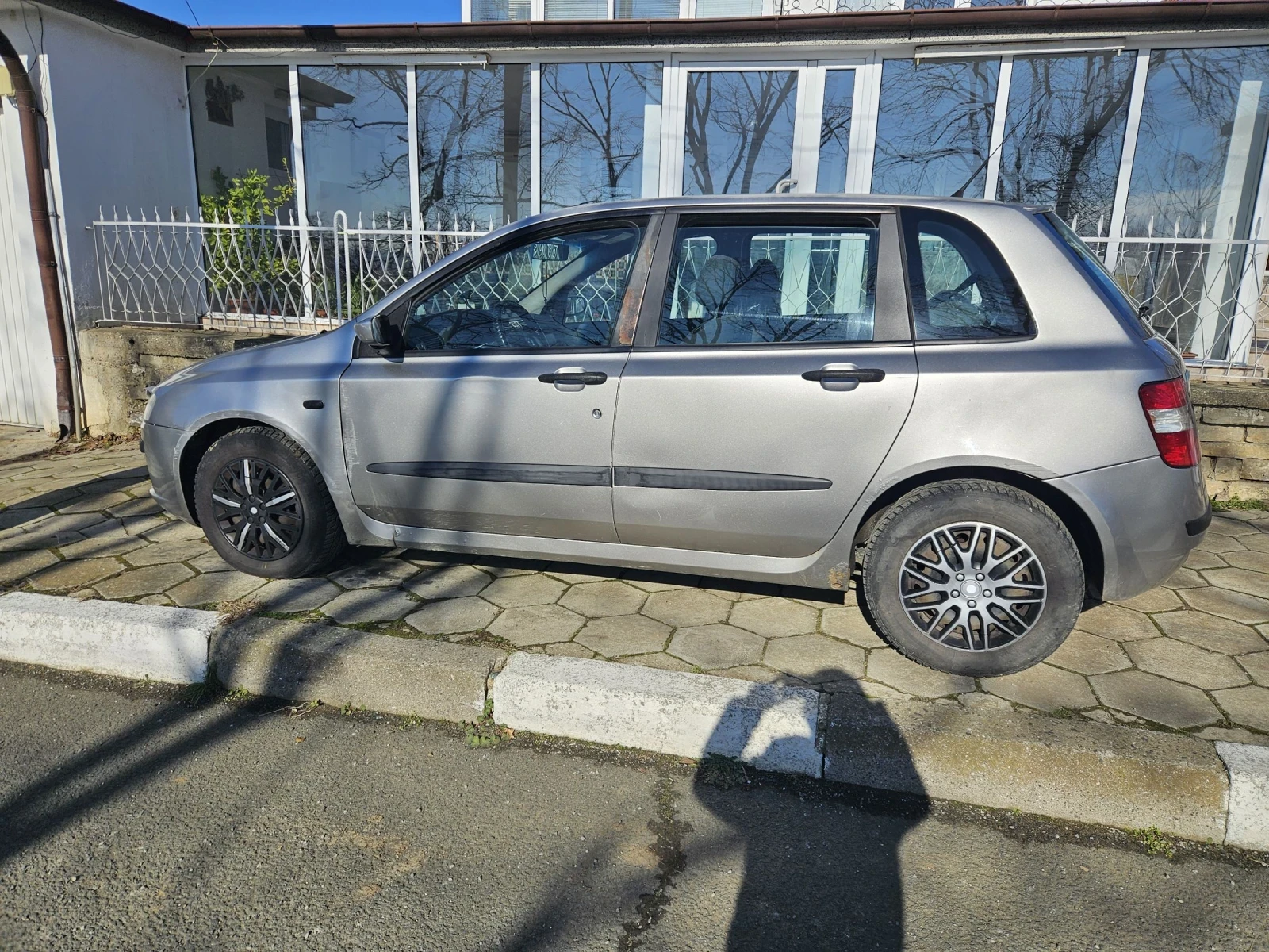 Fiat Stilo 1.9 jtd, снимка 3 - Автомобили и джипове - 54086351