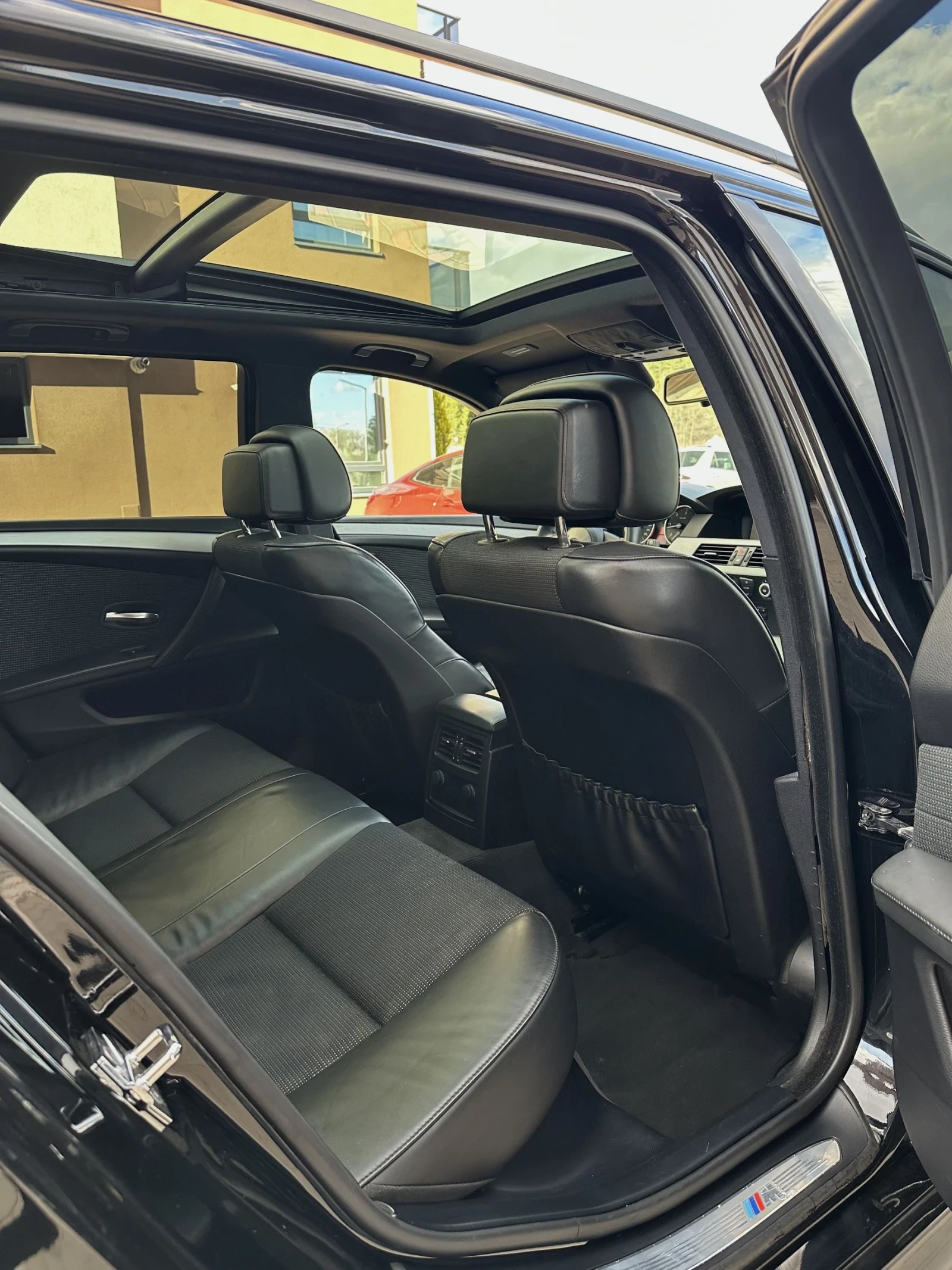 BMW 530 D/LCI ///M-PACK///, снимка 17 - Автомобили и джипове - 54150919