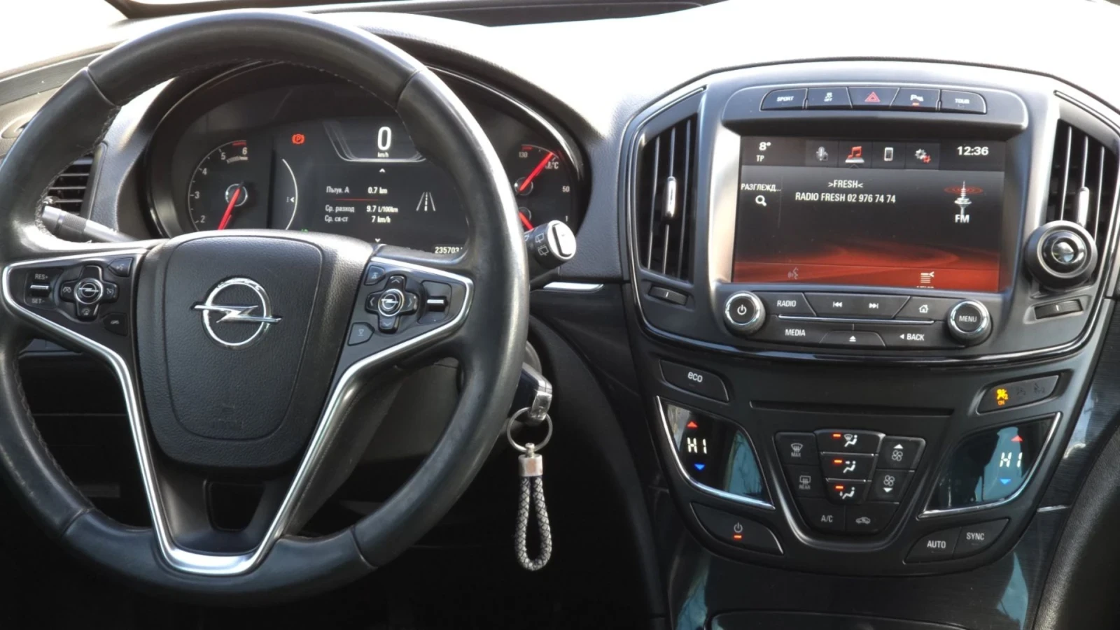 Opel Insignia Opel Insignia Sports Tourer 2014 Sport 4x4, снимка 10 - Автомобили и джипове - 54712523