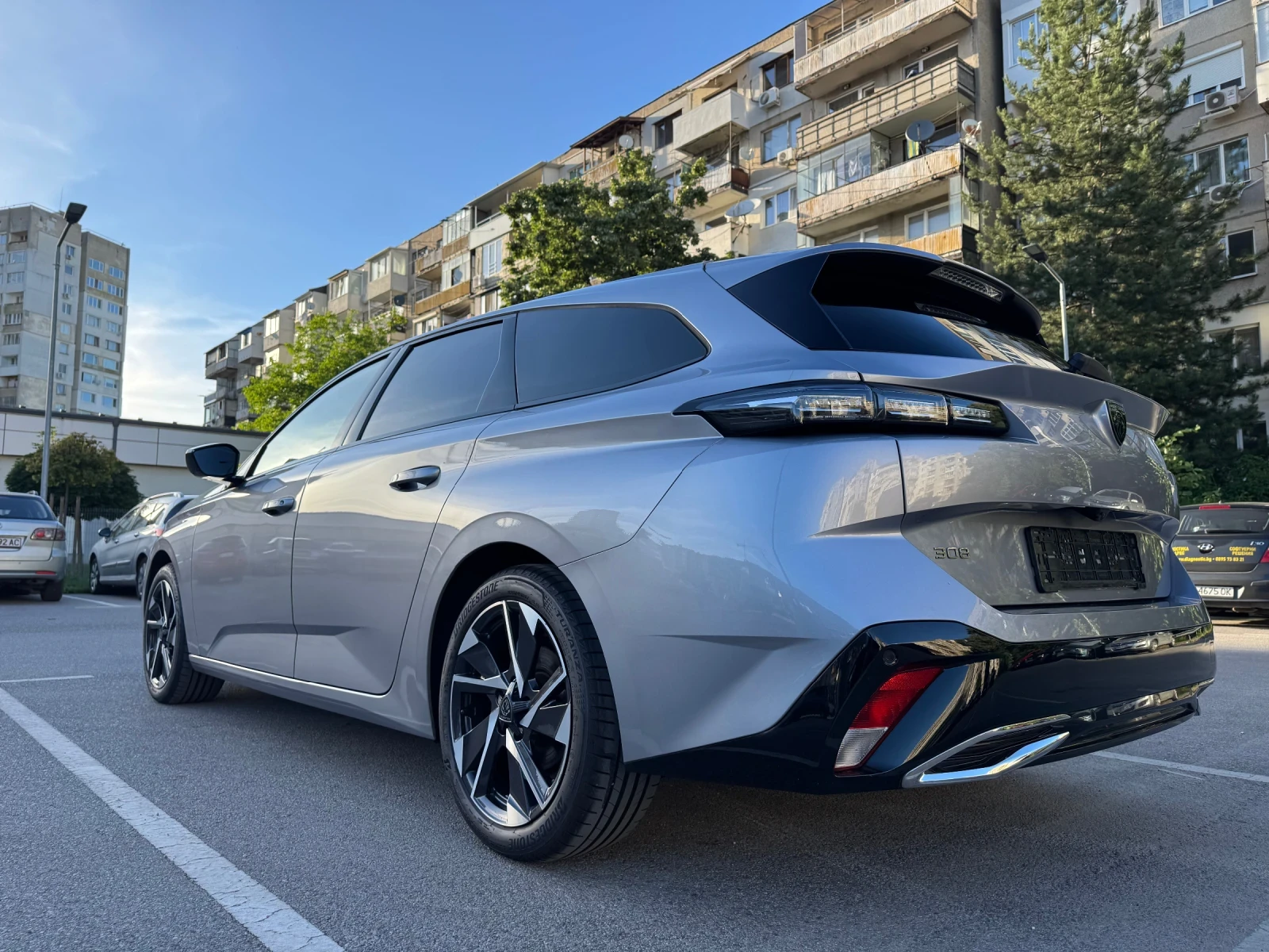 Peugeot 308 1.5 BlueHDi - EAT8 - Allure - Distronic - Keyless, снимка 4 - Автомобили и джипове - 54914618