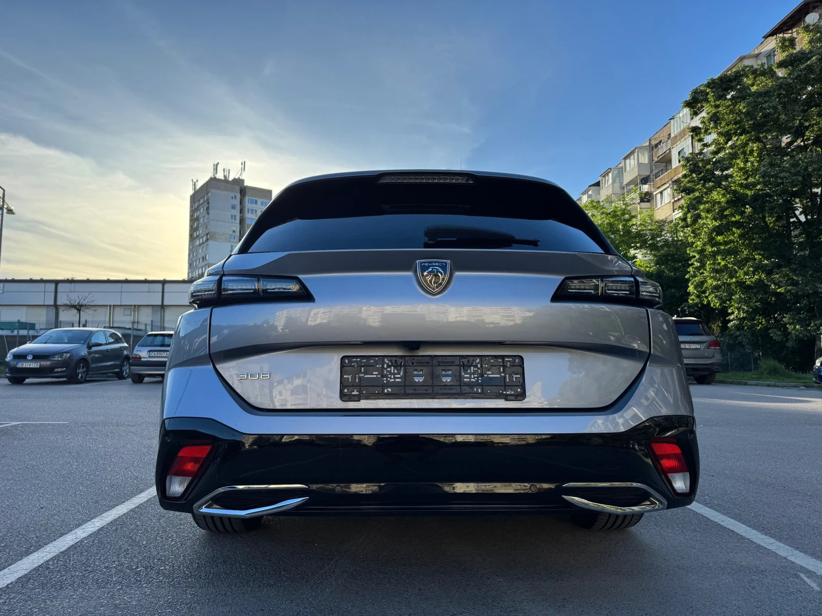 Peugeot 308 1.5 BlueHDi - EAT8 - Allure - Distronic - Keyless, снимка 5 - Автомобили и джипове - 54914618