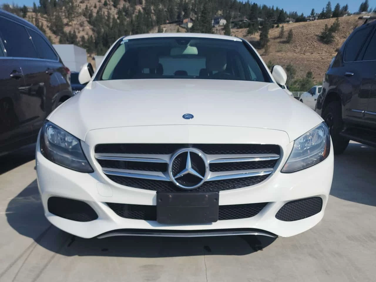 Mercedes-Benz C 300 * CARFAX * БЕЗ ПЪРВОНАЧАЛНА ВНОСКА, снимка 6 - Автомобили и джипове - 55374781