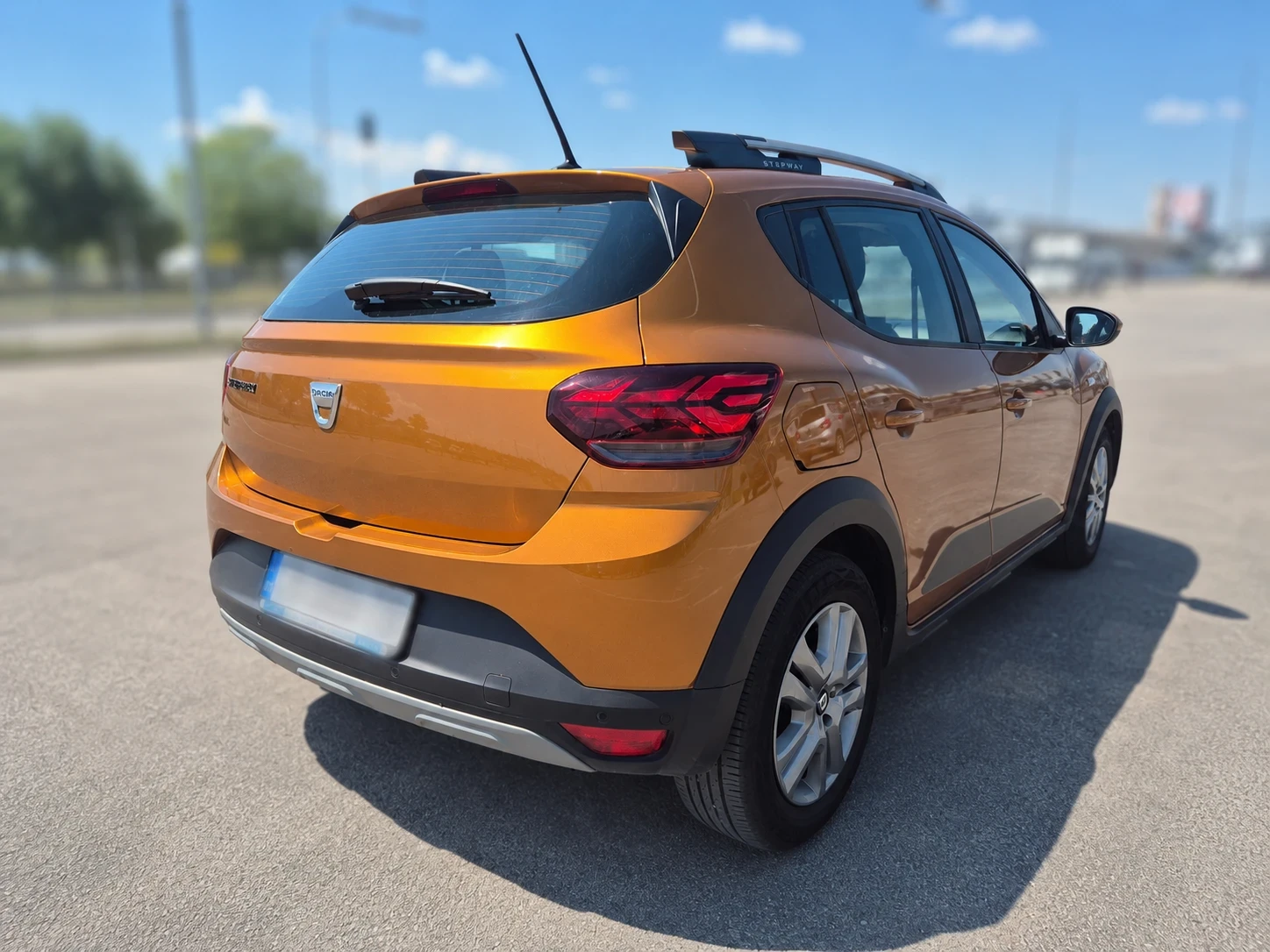 Dacia Sandero Stepway в гаранция!!! 27 000км, снимка 5 - Автомобили и джипове - 55615626