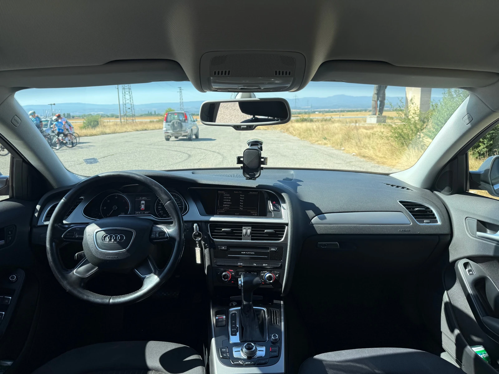Audi A4 2.0TDI.Автомат* Нави* Фейслифт* , снимка 9 - Автомобили и джипове - 55681976