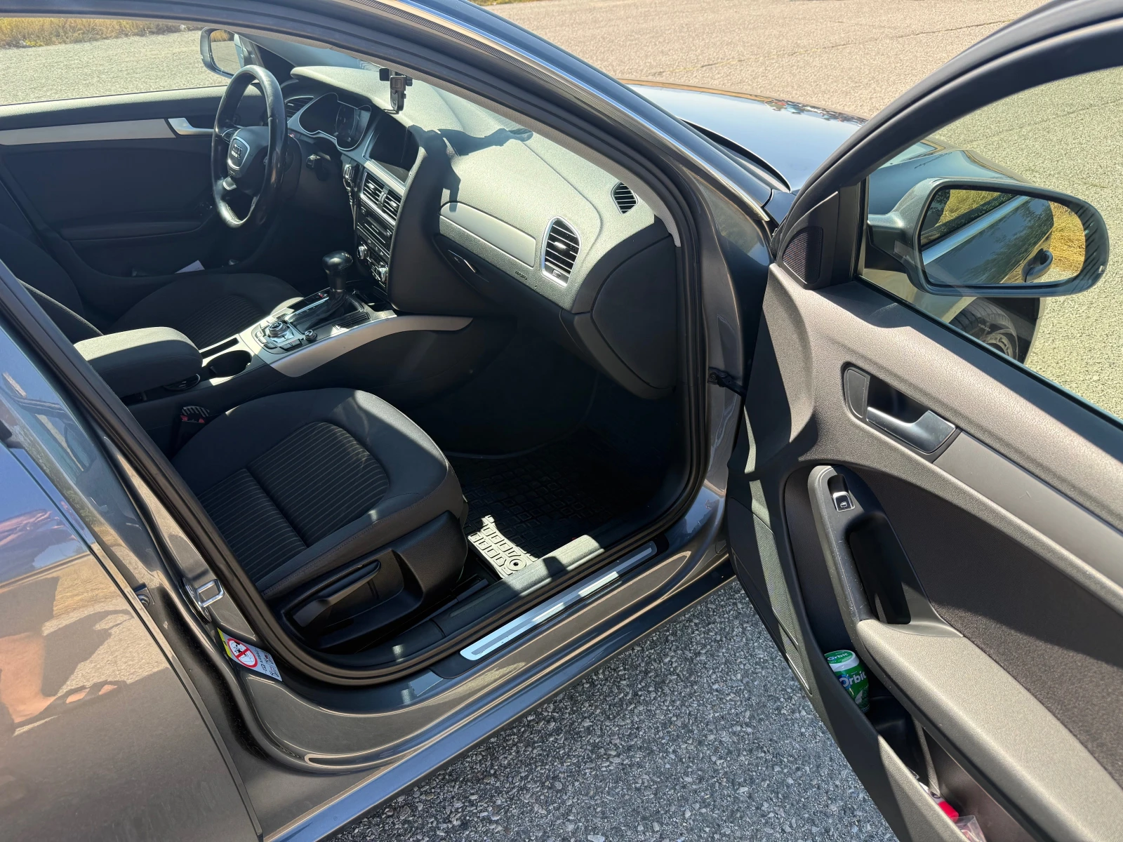 Audi A4 2.0TDI.Автомат* Нави* Фейслифт* , снимка 11 - Автомобили и джипове - 55681976