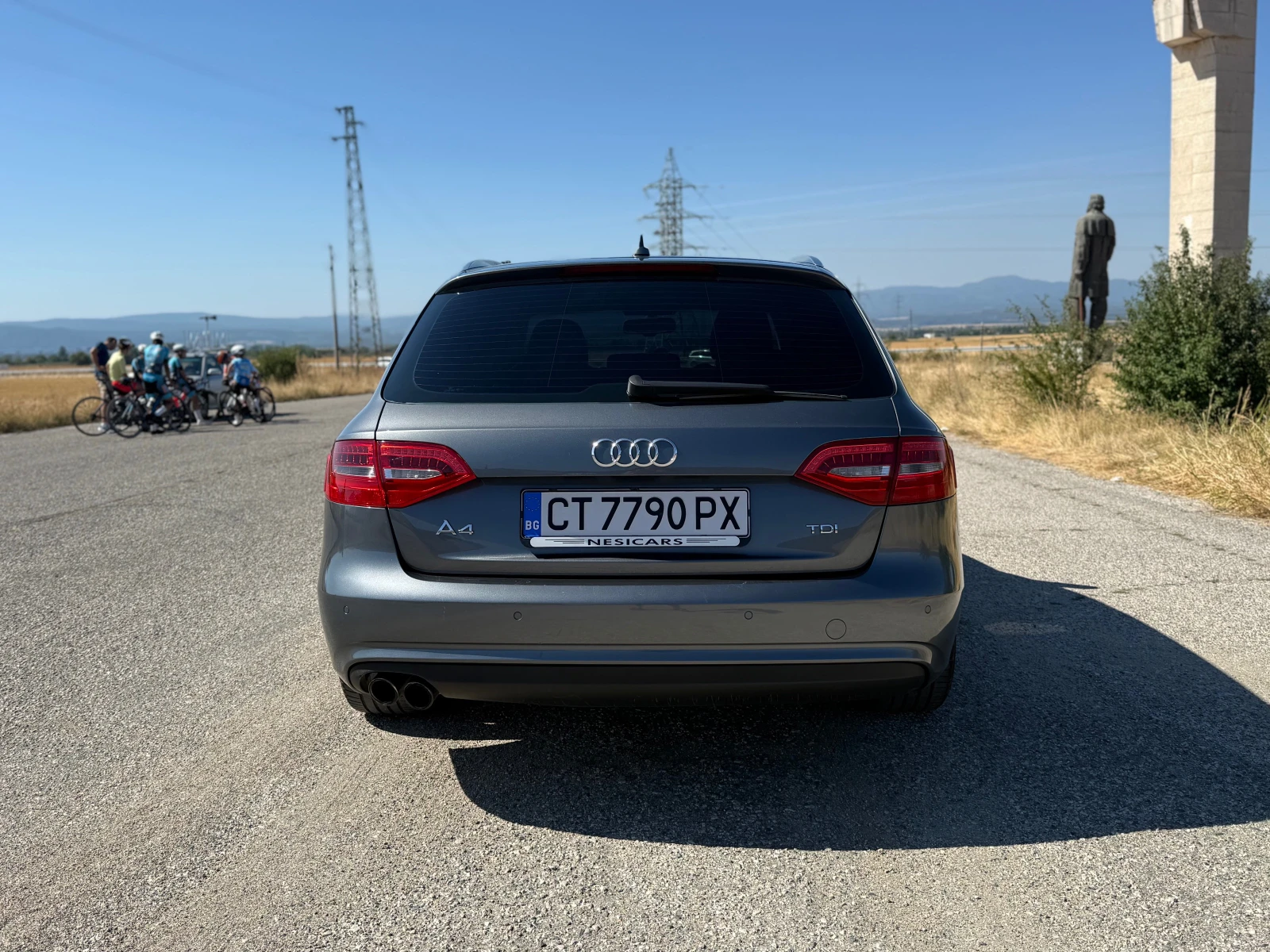 Audi A4 2.0TDI.Автомат* Нави* Фейслифт* , снимка 4 - Автомобили и джипове - 55681976