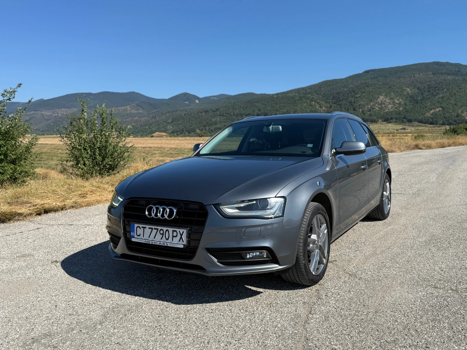 Audi A4 2.0TDI.Автомат* Нави* Фейслифт* , снимка 6 - Автомобили и джипове - 55681976