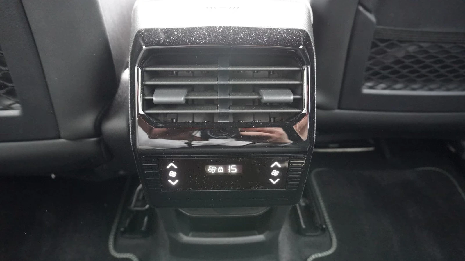 Peugeot 5008 HEV/145HP/7S/MATRIX/ACC/CAM/NAVI/CPLAY/631q, снимка 14 - Автомобили и джипове - 55753076