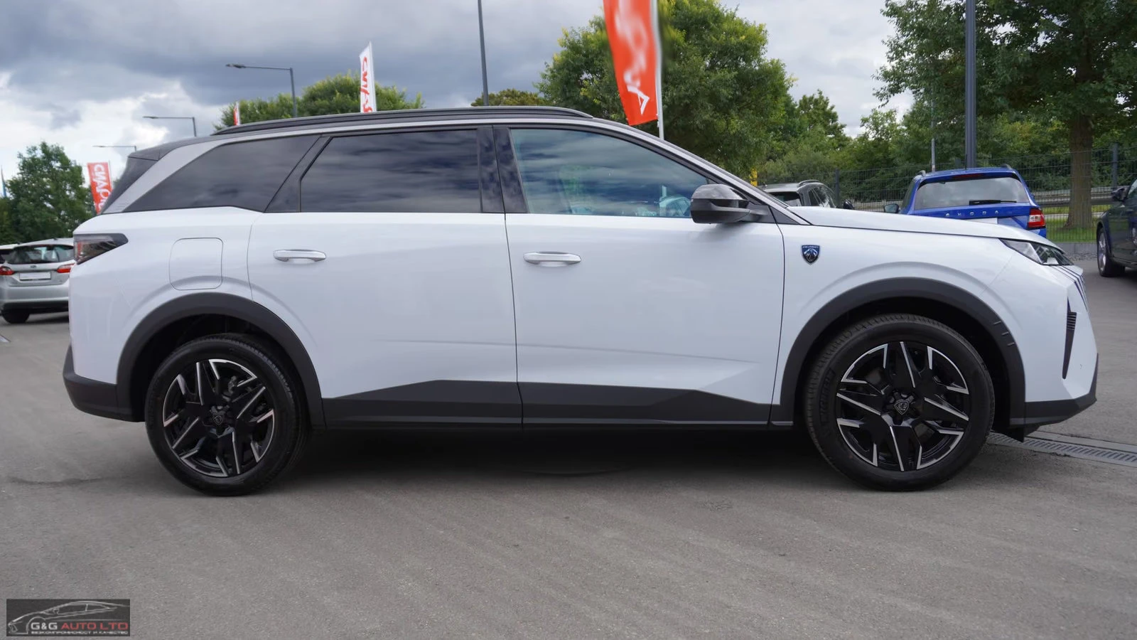 Peugeot 5008 HEV/145HP/7S/MATRIX/ACC/CAM/NAVI/CPLAY/631q, снимка 4 - Автомобили и джипове - 55753076
