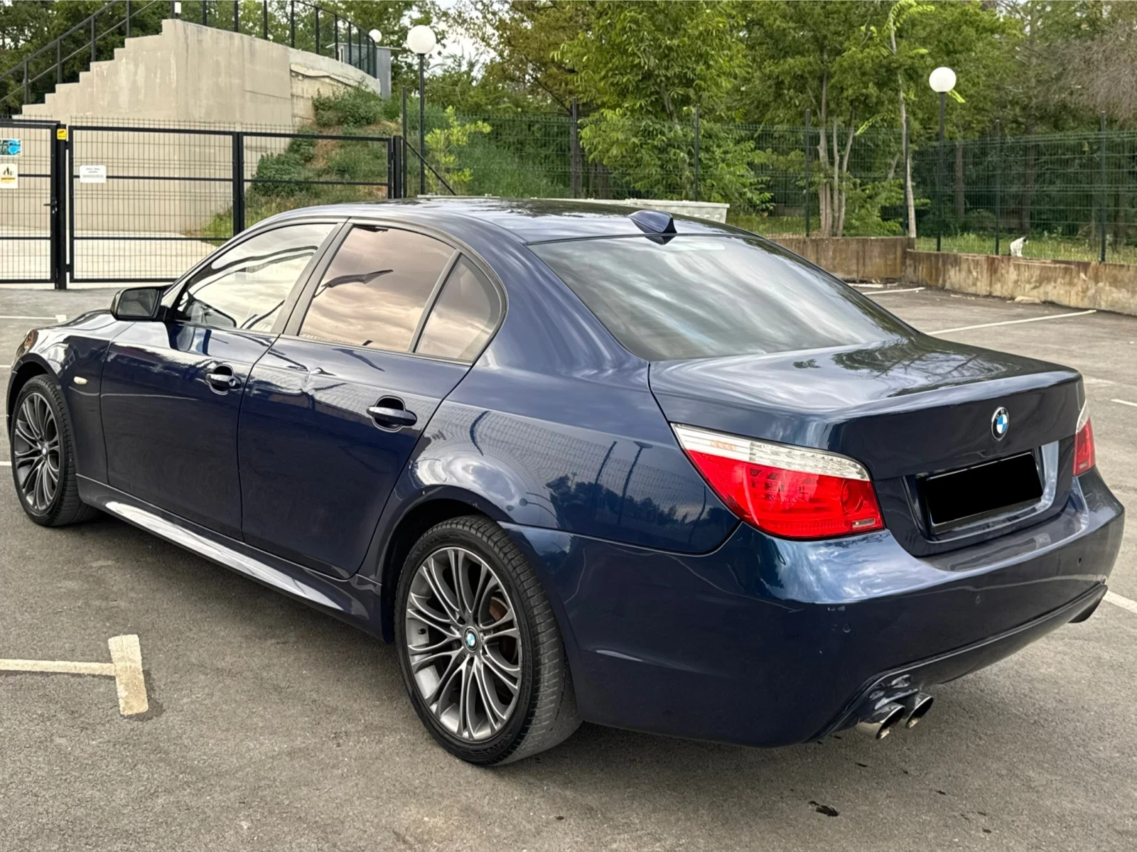 BMW 530 d M Sport/HeadUP, снимка 4 - Автомобили и джипове - 55791068