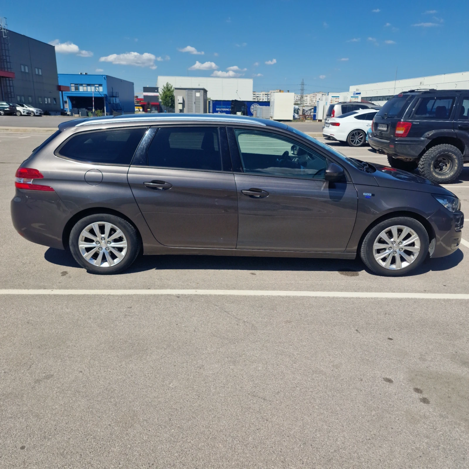 Peugeot 308 SW 1.6hdi, снимка 5 - Автомобили и джипове - 56002056
